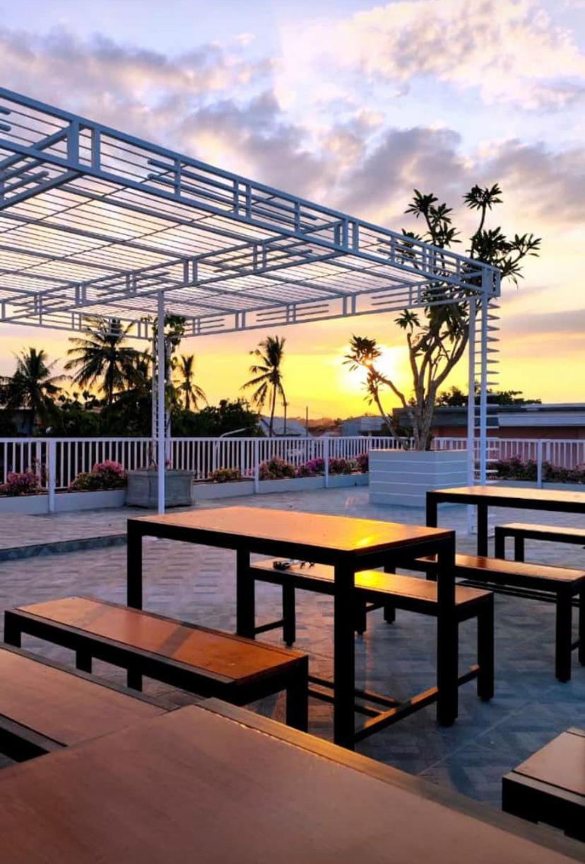 Nio Garden Hotel Sumbawa Exterior photo