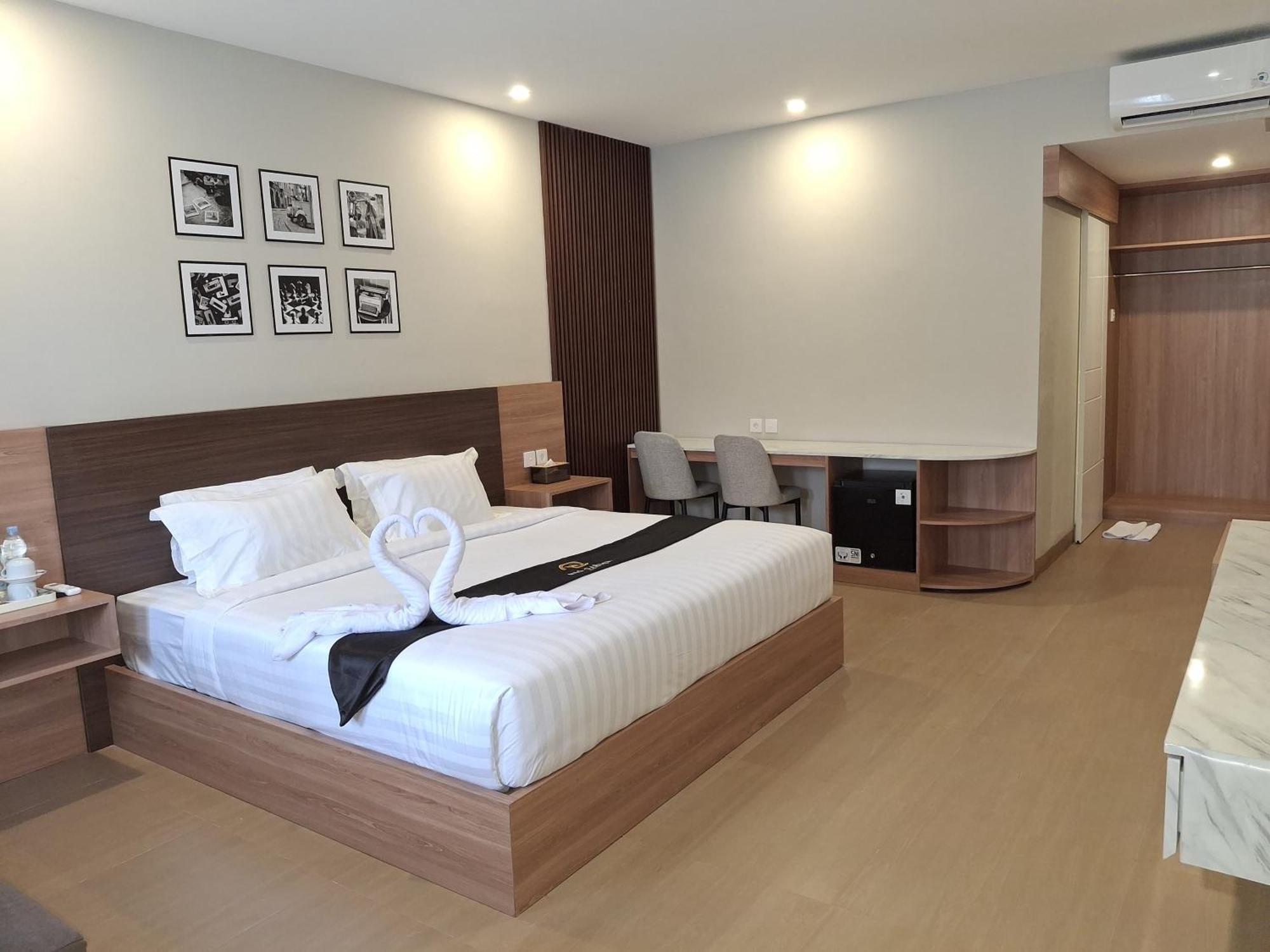 Nio Garden Hotel Sumbawa Exterior photo